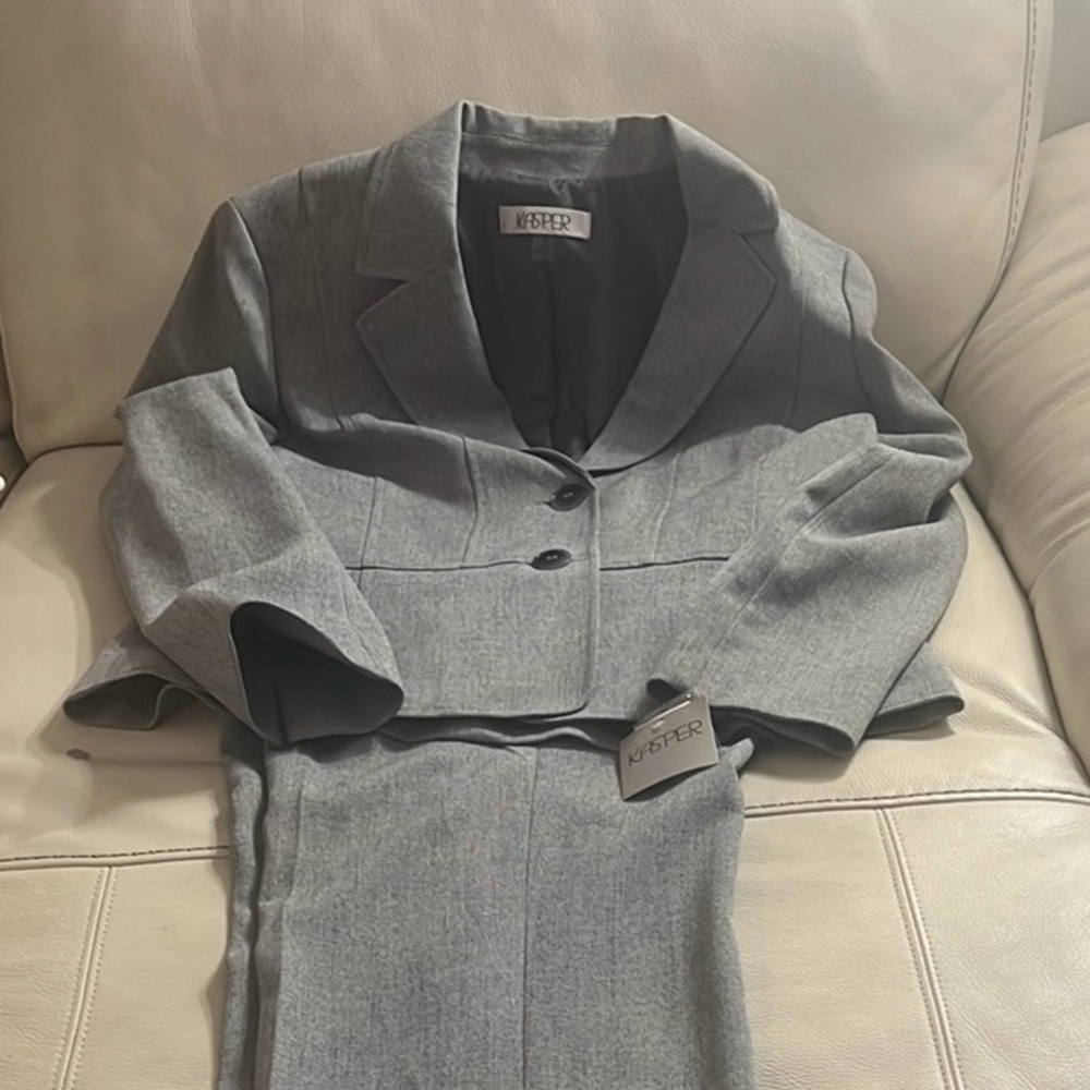 New Gray and Black  Women’s Two Piece PantSuit Size 14.